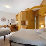 Appartement Fronte Mare Con Posto Auto Privato Lt *