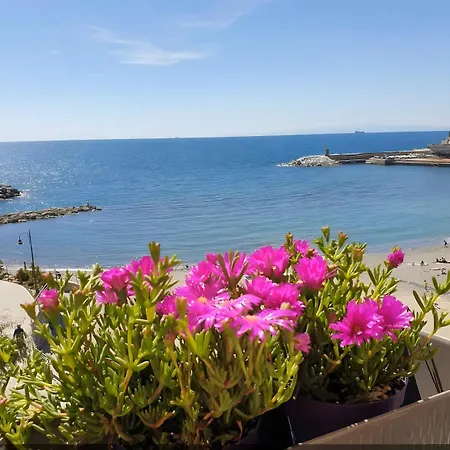 Apartment Fronte Mare Con Posto Auto Privato Lt *