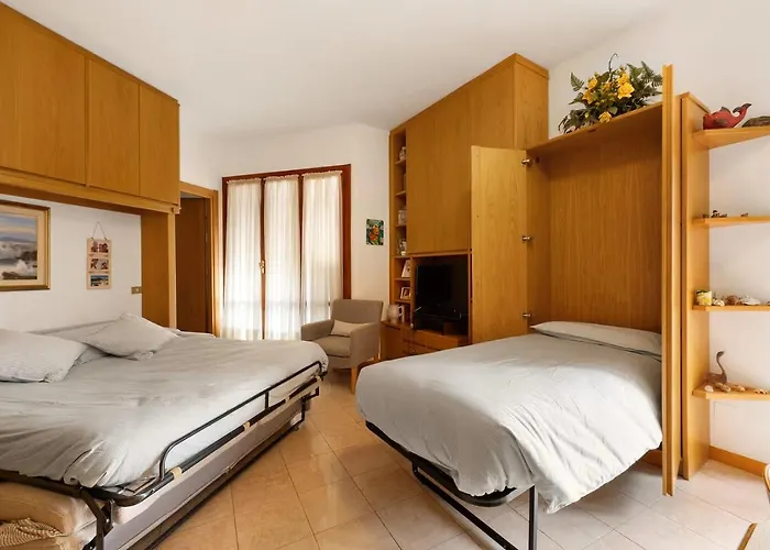 Fronte Mare Con Posto Auto Privato Lt アパート